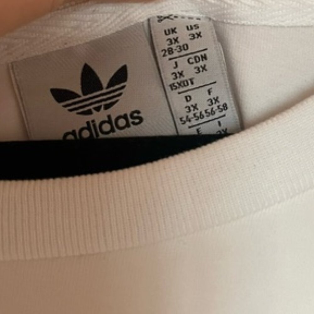 ADIDAS BASIC T-SHIRT 3XL NEW CONDITION W/O TAGS